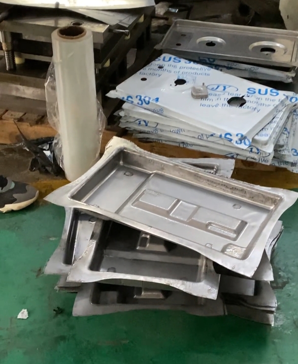 不锈钢灶台厨具拉伸件.png