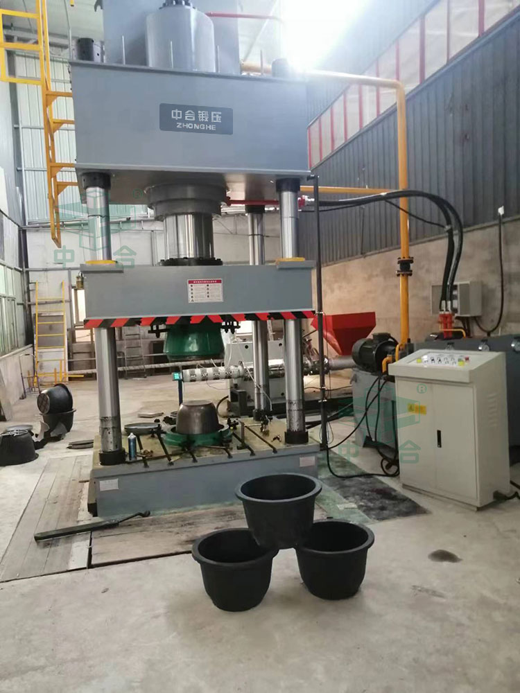 500吨复合材料液压机.jpg