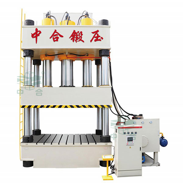 2000吨四柱液压机.jpg 2000吨四柱液压机.jpg