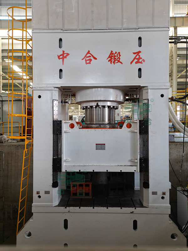 2500吨热模锻液压机.jpg