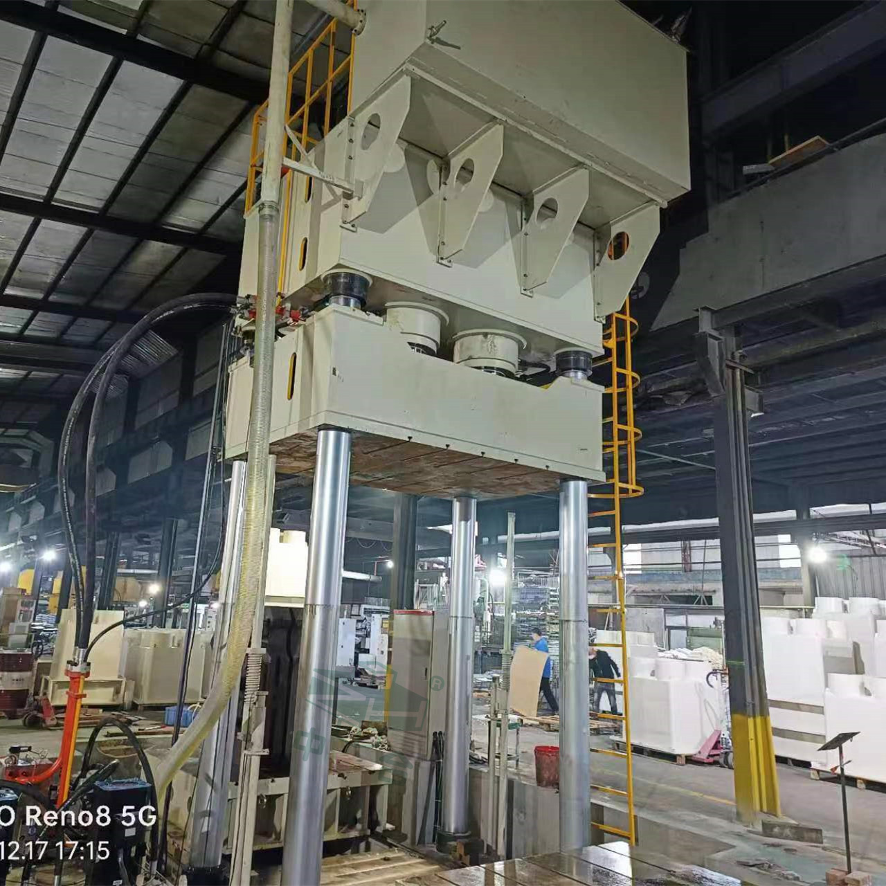 1500吨液压机_复合材料成型油压机客户使用反馈(图2) 1500吨液压机_复合材料成型油压机客户使用反馈(图2)