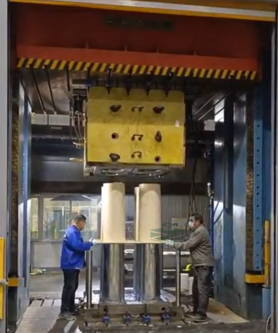 华夫筒/板模压成型液压机_SMC热压成型液压机(图4) 华夫筒/板模压成型液压机_SMC热压成型液压机(图4)