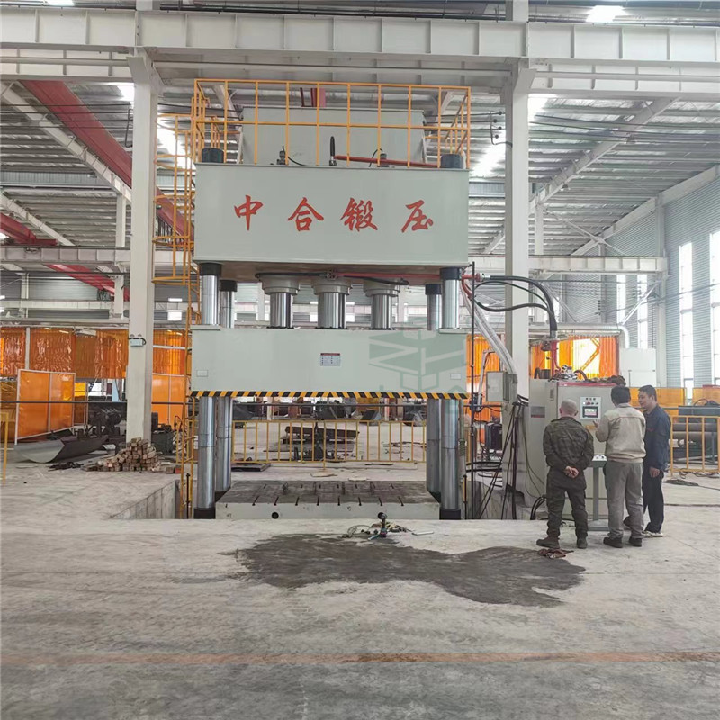 1000吨汽车零部件拉伸成型液压机客户现场调试(图3) 1000吨汽车零部件拉伸成型液压机客户现场调试(图3)